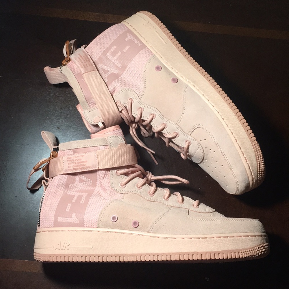 Nike SF Air Force 1 Mid ‘Coral Stardust’